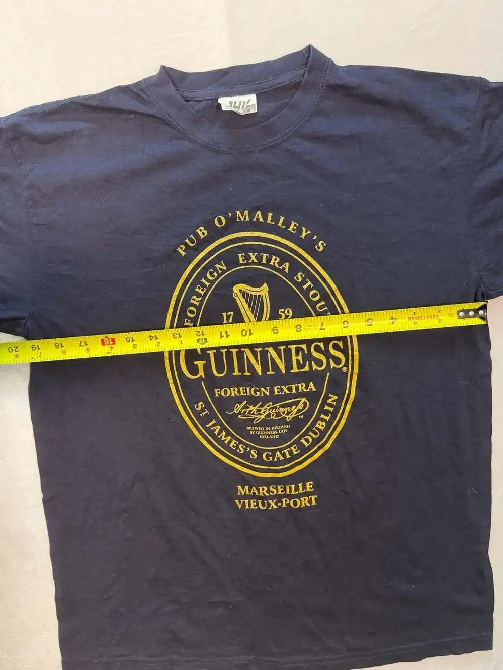 Pub O'Malley's Guinness Foreign Extra Stout Marseille Vieux-Port Graphic T-Shirt